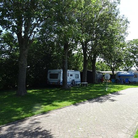 Camping De Hof van Eeden Warmond Buitenkant foto