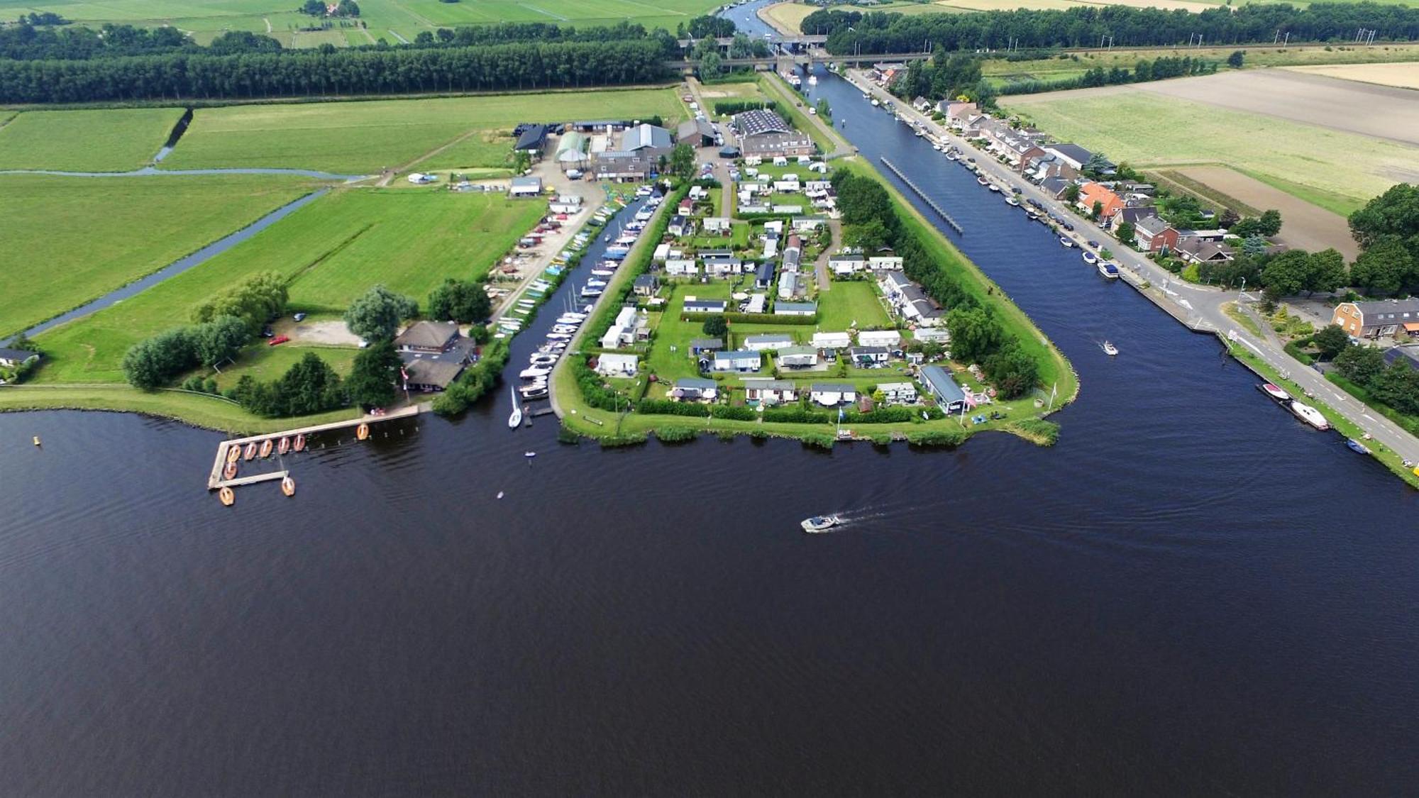 Camping De Hof van Eeden Warmond Buitenkant foto