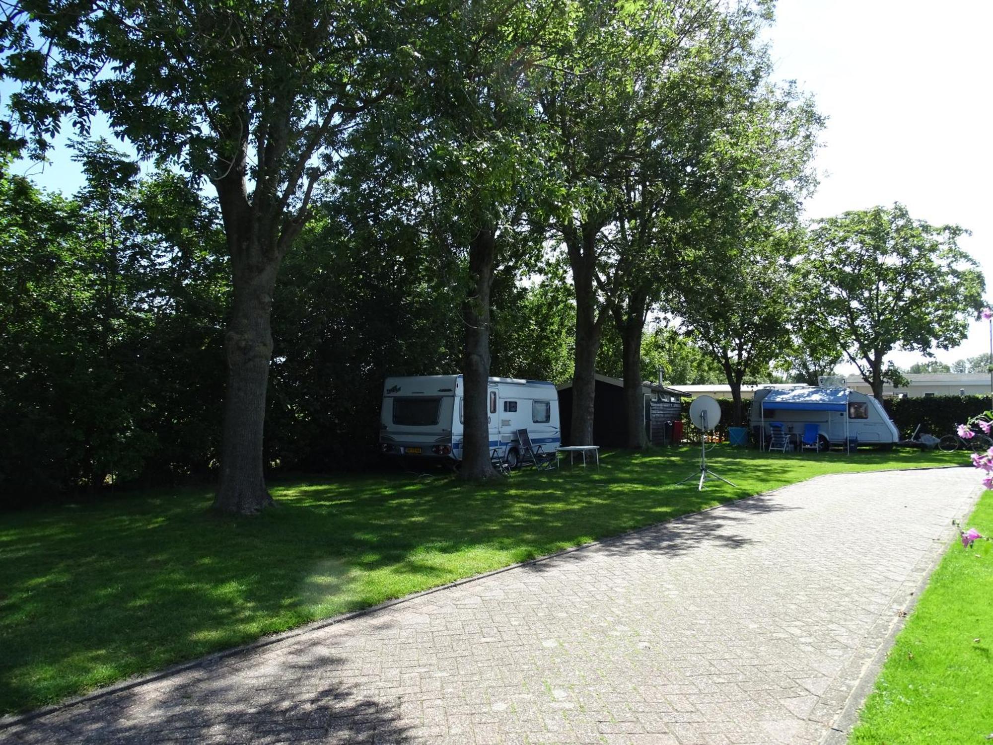 Camping De Hof van Eeden Warmond Buitenkant foto