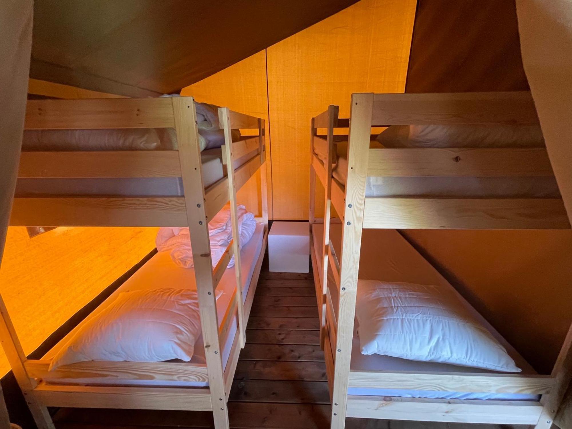 Camping De Hof van Eeden Hotel Warmond Kamer foto